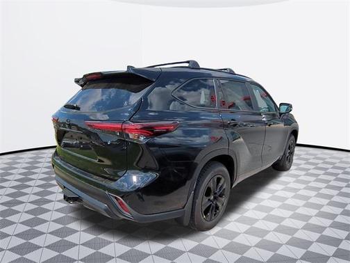 2025 Toyota Highlander Hybrid XLE