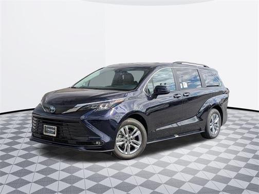 2025 Toyota Sienna XLE 7 Passenger