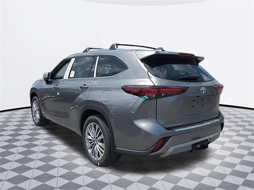 2025 Toyota Grand Highlander XLE