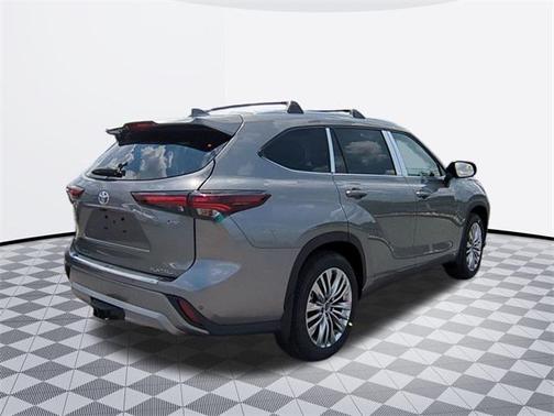 2025 Toyota Grand Highlander XLE