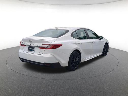 Ice Cap 2025 Toyota Camry SE