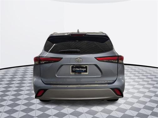 2022 Toyota Highlander Platinum