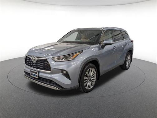 2022 Toyota Highlander Platinum