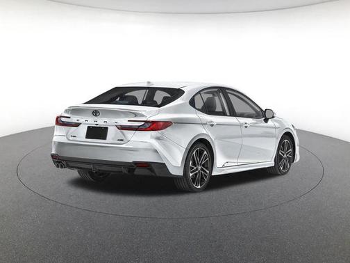 Wind Chill Pearl 2026 Toyota Camry XSE