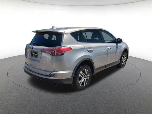 Silver Sky Metallic 2018 Toyota RAV4 LE