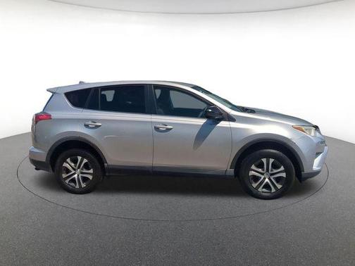Silver Sky Metallic 2018 Toyota RAV4 LE