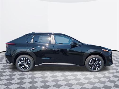 2025 Toyota bZ4X XLE