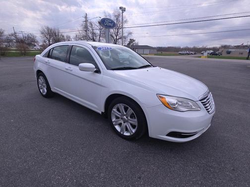 2013 Chrysler 200 LX