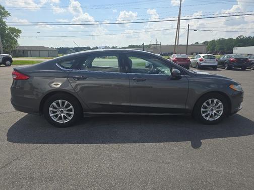 2017 Ford Fusion S