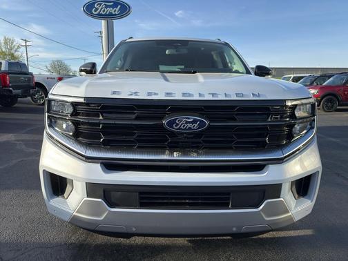 Space Silver 2026 Ford Expedition Max Platinum