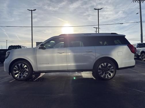 Space Silver 2026 Ford Expedition Max Platinum