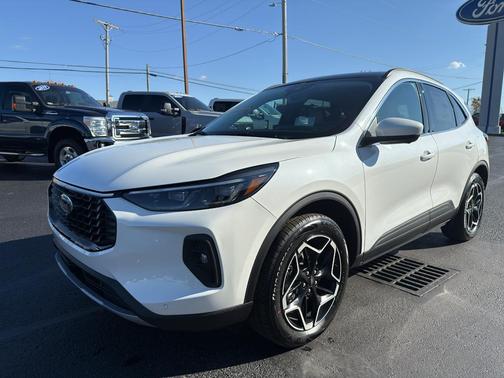 2026 Ford Escape Platinum