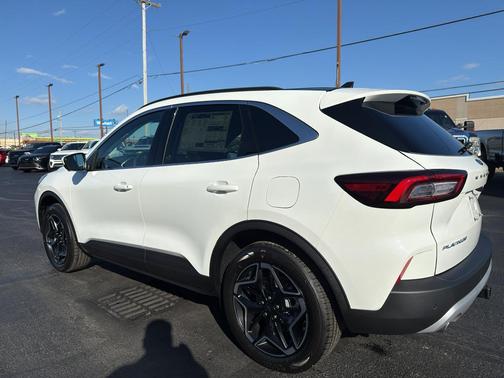 2026 Ford Escape Platinum