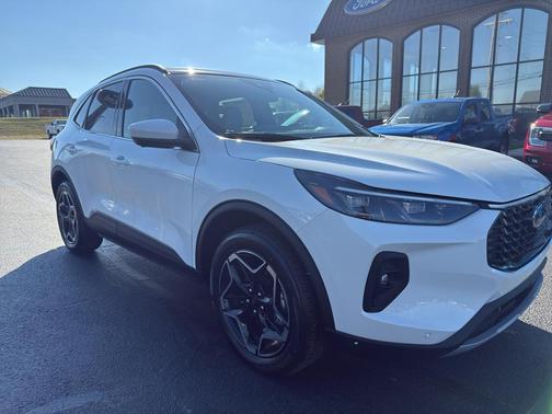 2026 Ford Escape Platinum