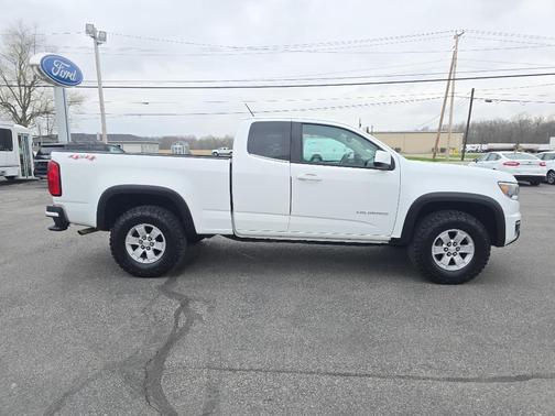 Summit White 2017 Chevrolet Colorado WT