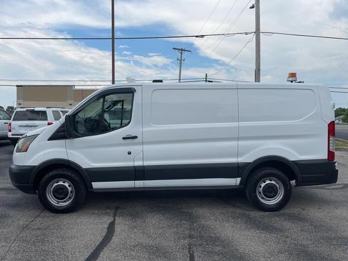 2015 Ford Transit-250 Base