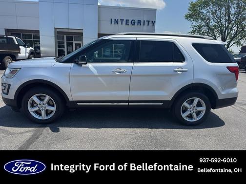 Ingot Silver Metallic 2017 Ford Explorer XLT
