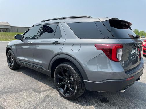 2024 Ford Explorer ST-Line