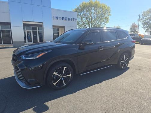 2021 Toyota Highlander XSE
