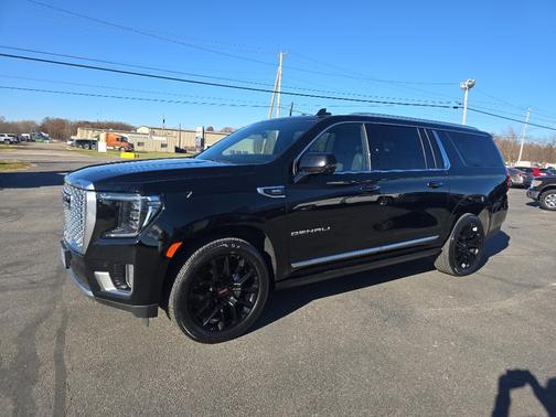 2023 GMC Yukon XL Denali