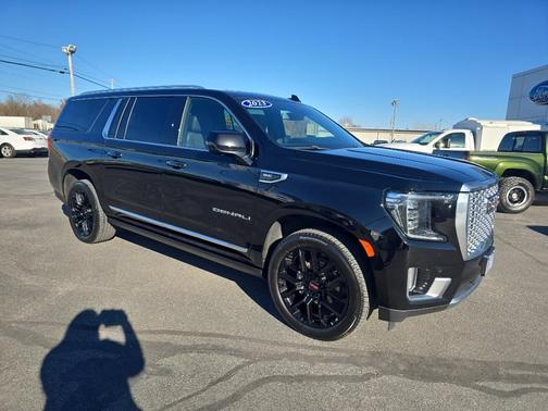 2023 GMC Yukon XL Denali