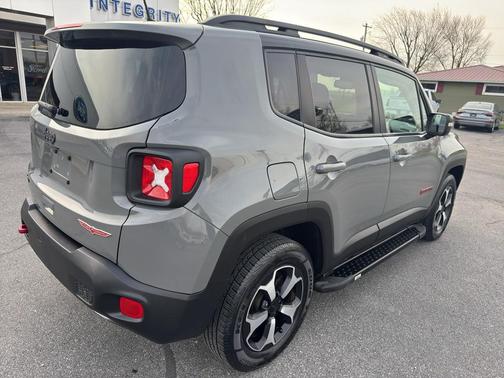 Sting Gray Clearcoat 2021 Jeep Renegade Trailhawk