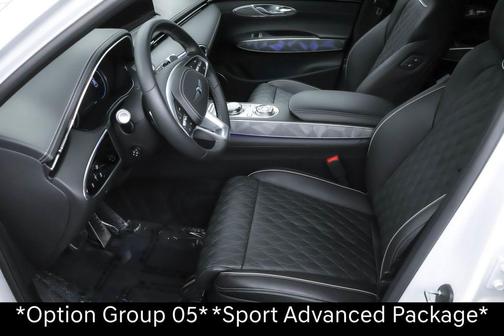 Alta White 2025 Genesis GV70 3.5T AWD Sport