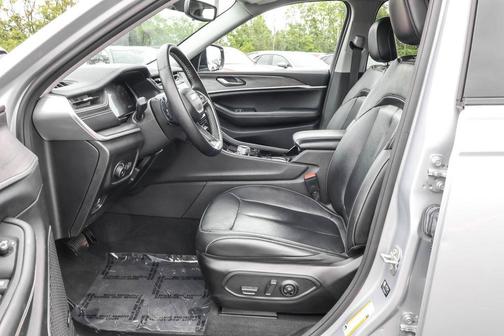 Silver Zynith 2022 Jeep Grand Cherokee Limited