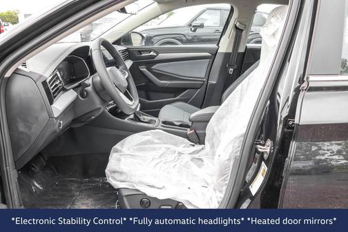 Deep Black Pearl 2026 Volkswagen Jetta 1.4T SE