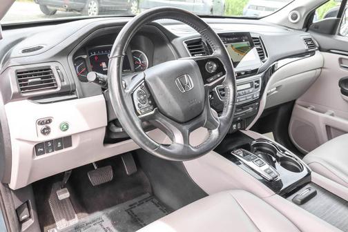 2019 Honda Pilot Touring 8-Passenger