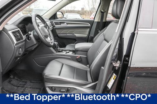 Deep Black 2023 Volkswagen Atlas 3.6L SE w/Technology
