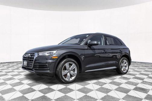 Manhattan Gray Metallic 2018 Audi Q5 2.0T Premium