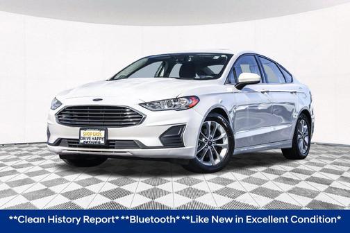 White Platinum Metallic Tri-Coat 2019 Ford Fusion SE