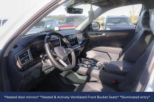 Opal White Pearl 2026 Volkswagen Atlas 2.0T SE w/Technology 4MOTION
