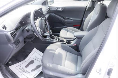 2020 Hyundai IONIQ Hybrid SE