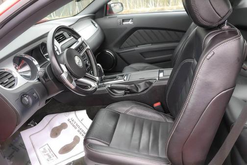 Black 2014 Ford Mustang V6 Premium