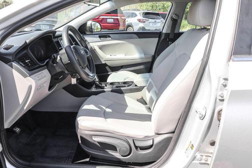 Symphony Silver 2018 Hyundai SONATA SE