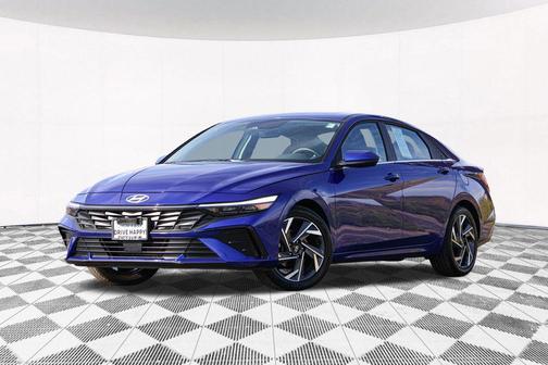2025 Hyundai ELANTRA SEL