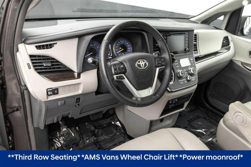 2019 Toyota Sienna XLE