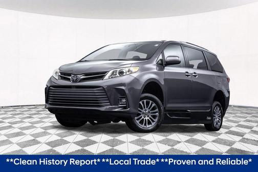 2019 Toyota Sienna XLE