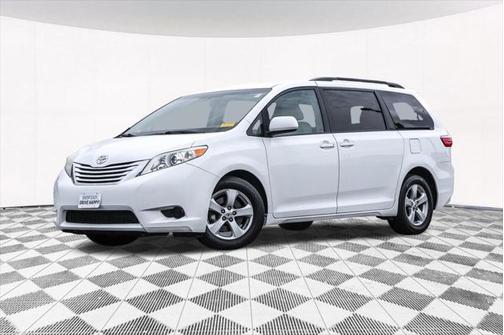 2017 Toyota Sienna LE