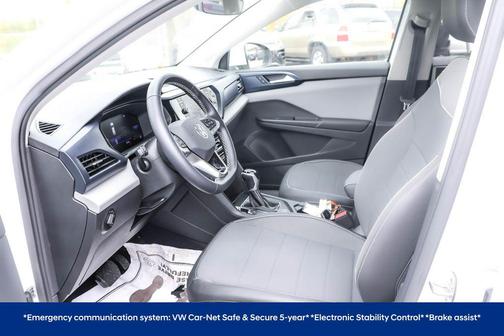 Pure White 2023 Volkswagen Taos 1.5T SE