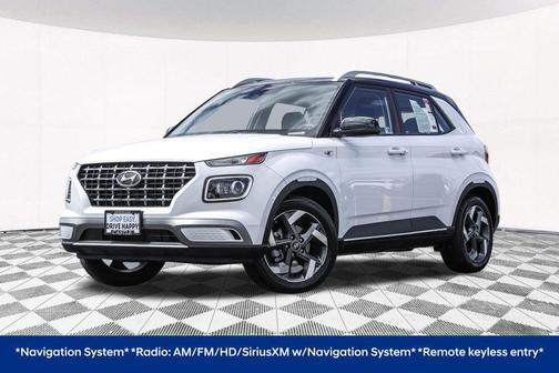 Lunar White w/Black Roof 2025 Hyundai VENUE Limited