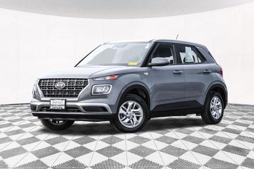 2023 Hyundai VENUE SE