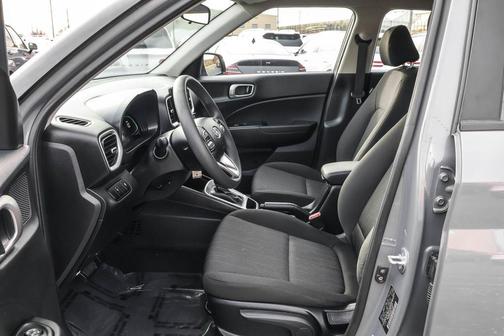 2023 Hyundai VENUE SE