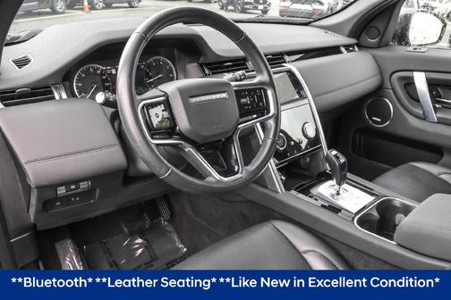 Santorini Black Metallic 2023 Land Rover Discovery Sport SE