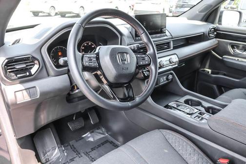 Obsidian Blue Pearl 2025 Honda Pilot Sport