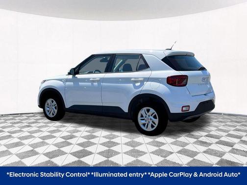 Lunar White 2025 Hyundai VENUE SE