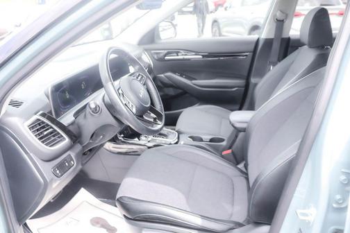 Pluton Blue/Black Roof 2025 Kia Seltos S