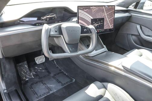 Solid Black 2023 Tesla Model S Plaid